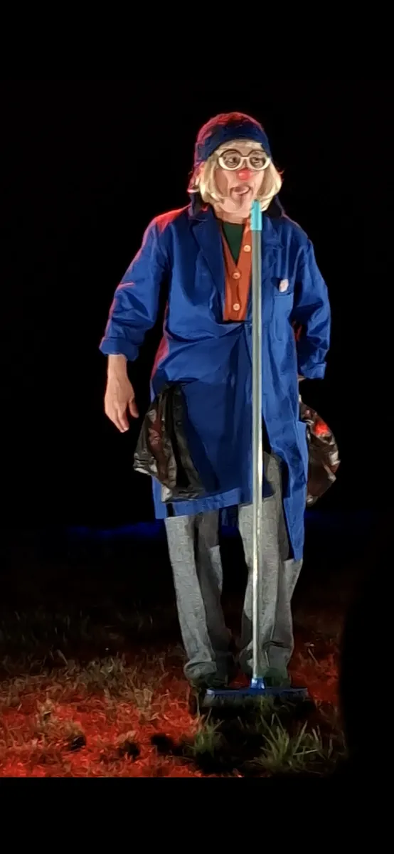 Véro Gerbier en clowne Lulu — numéro solo musical